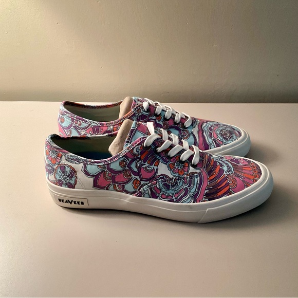 SEEVEES Legend Trina Turk Pink Cosmo Bouquet Canvas Sneakers, 9M - Picture 3 of 4